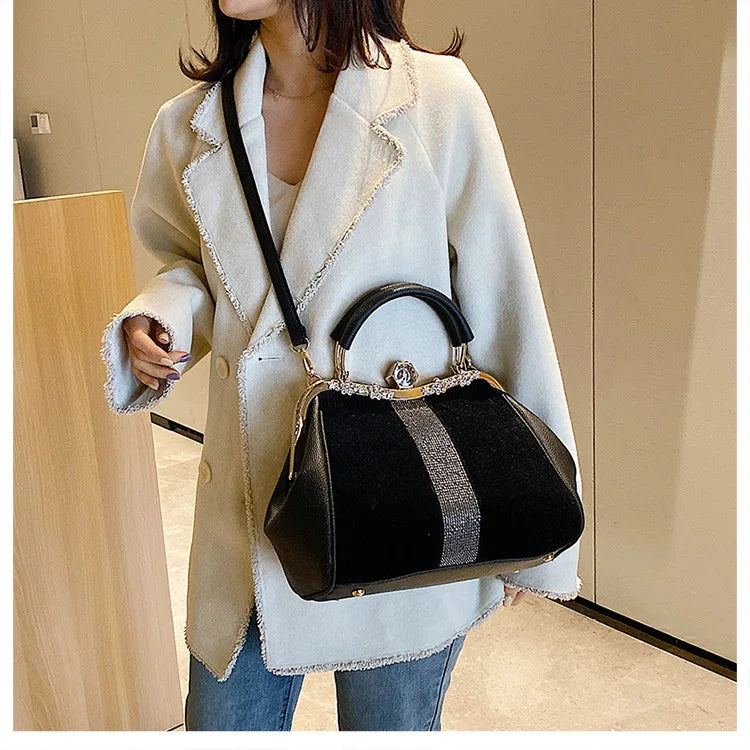 Lady handbags 2025 new set auger fashionable joker imitation horsehair atmosphere one shoulder clip with the bag in bag