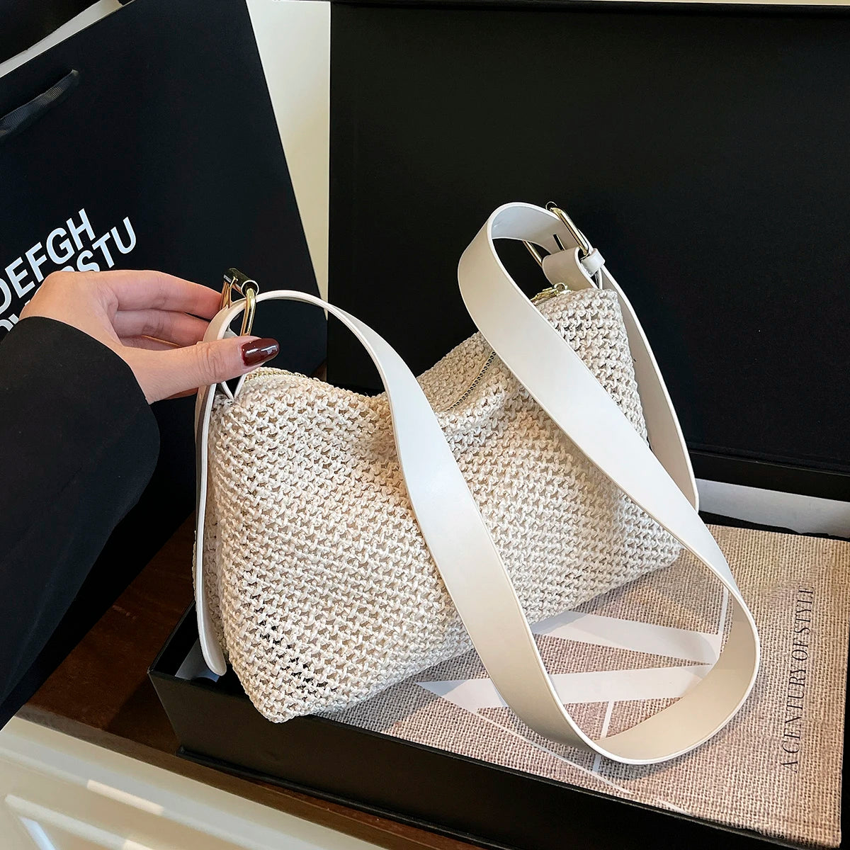 Handbags handbags for women luxury handbags for women Summer niche high sense one shoulder grass woven bag girl 2025