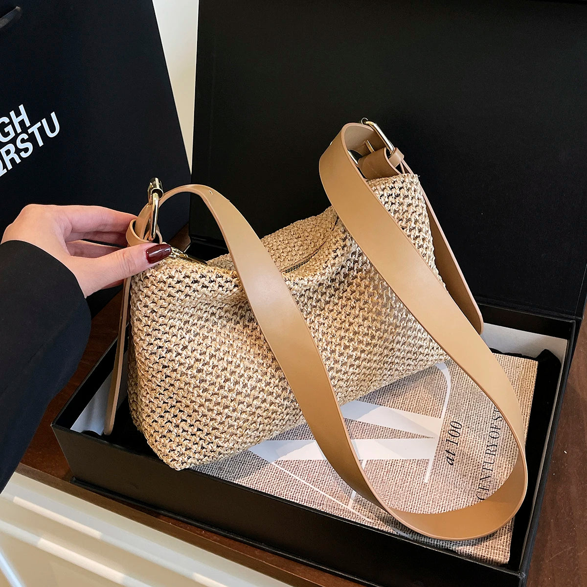 Handbags handbags for women luxury handbags for women Summer niche high sense one shoulder grass woven bag girl 2025