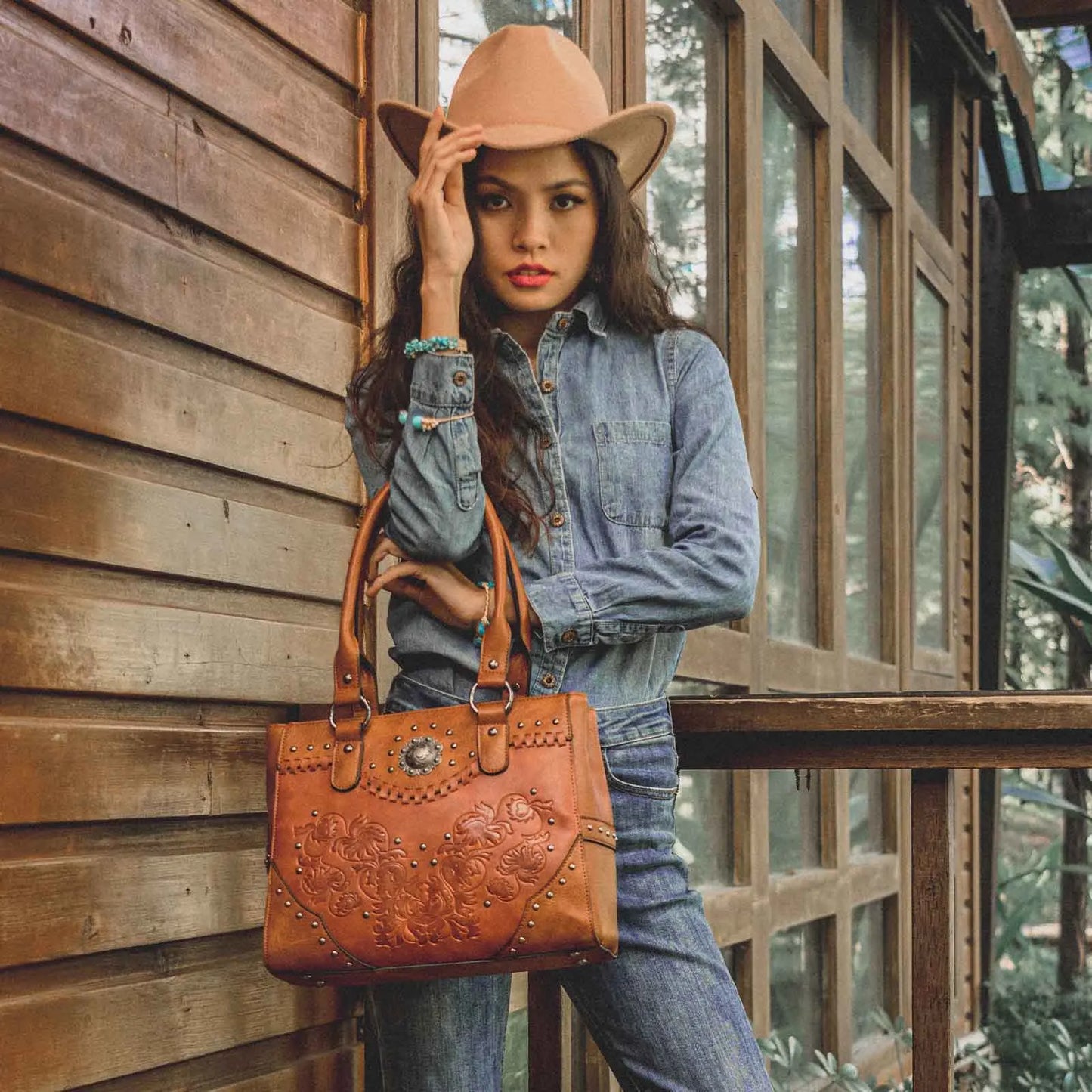 Celela Shoulder Bags for Women Tote Bag Large Ladies Quality Leather Vintage Western Purse Embossed Concho Studs Handbags