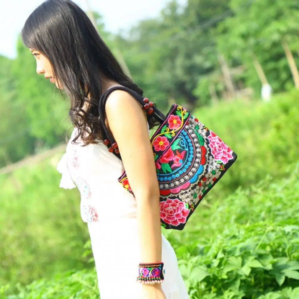 Fashion Embroidered Women's Canvas Handbags Ethnic Floral Embroidered Women's Handbags Bucket Bag