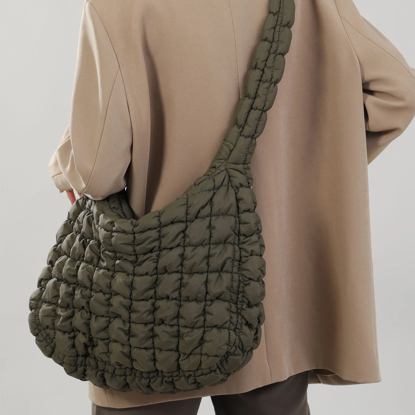 Large Capacity Quilted Padded Crossbody Bag Pleated Bubbles Cloud Shoulder Bags Tote Bucket Designer Bag Ruched Lady Handbags