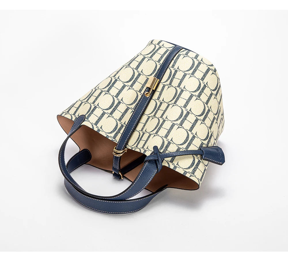 Exquisite Workmanship Women's Handbags Fashionable Versatile Letters Printed Open Pocket Design large Capacity